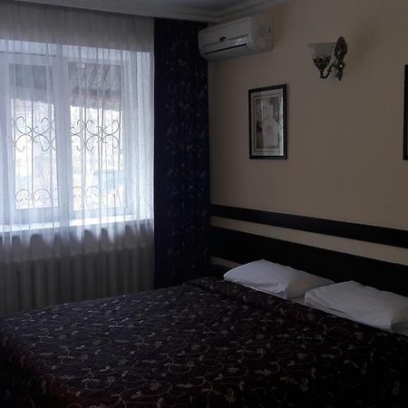 Salem On Tulebaeva Street Hotel Almaty Luaran gambar